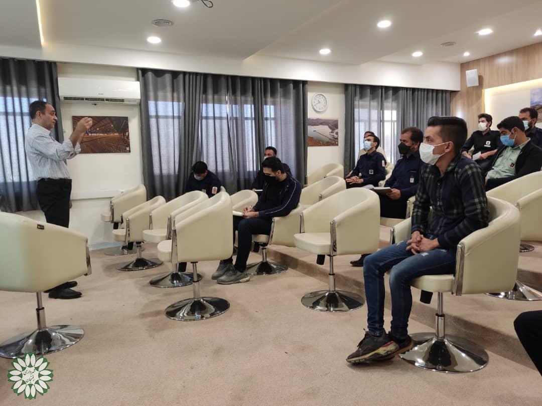 برگزاری دوره آموزش تخصصی آتش نشانی در رفسنجان