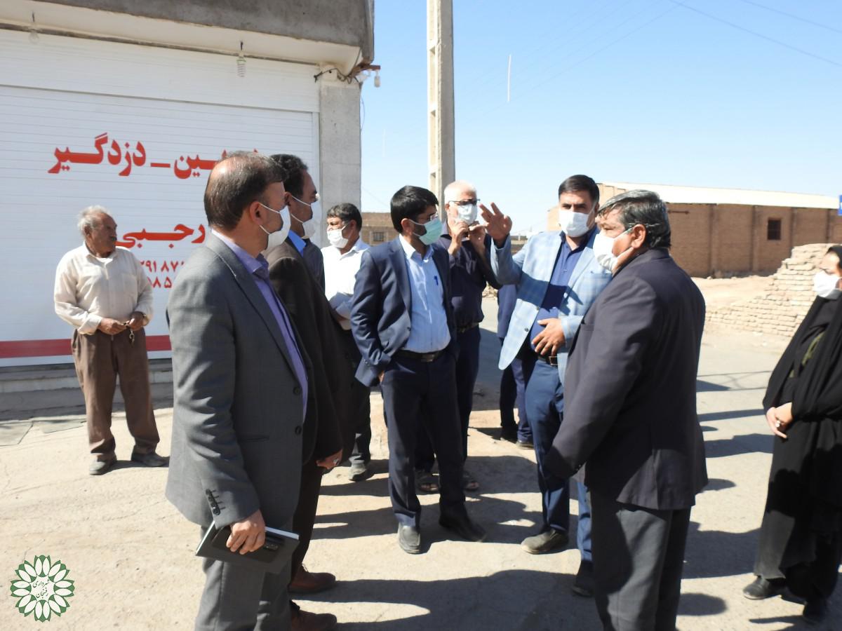 رئیس واعضای شورای اسلامی شهرو شهردار رفسنجان ازمحله اسماعیل آبادبازدید نمودند.