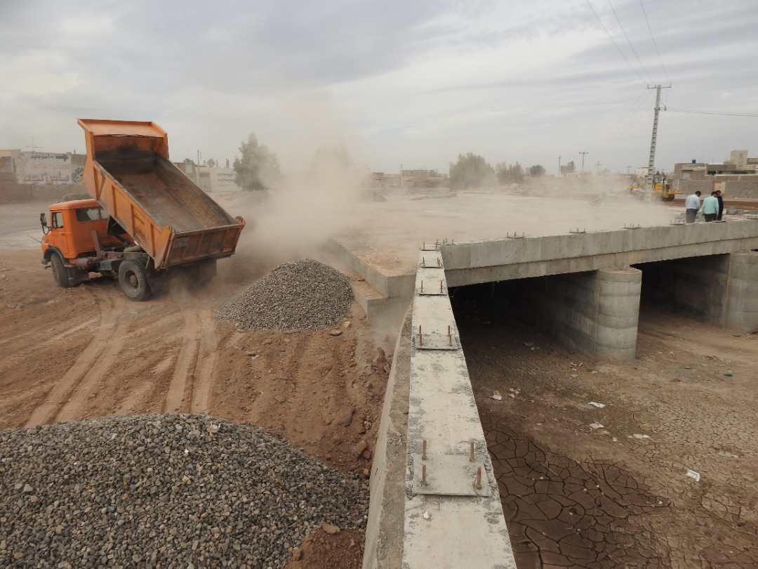 آغاز عملیات زیرسازی پل نخل در بلوار شهید زینلی