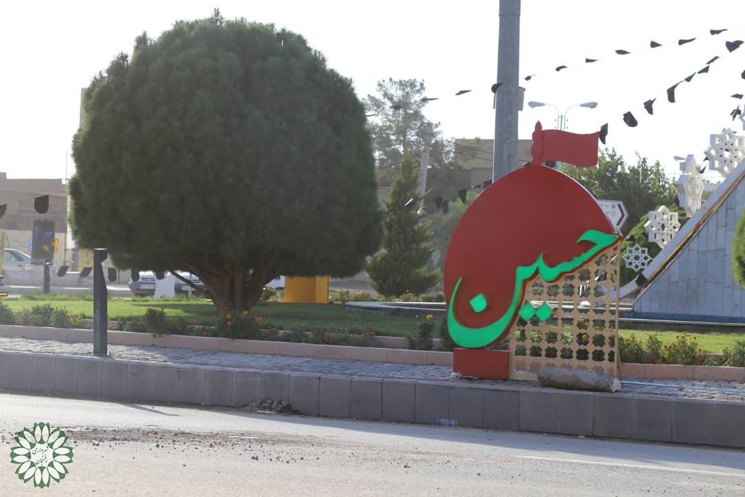 نصب المان های مناسبتی محرم در معابر و میادین رفسنجان