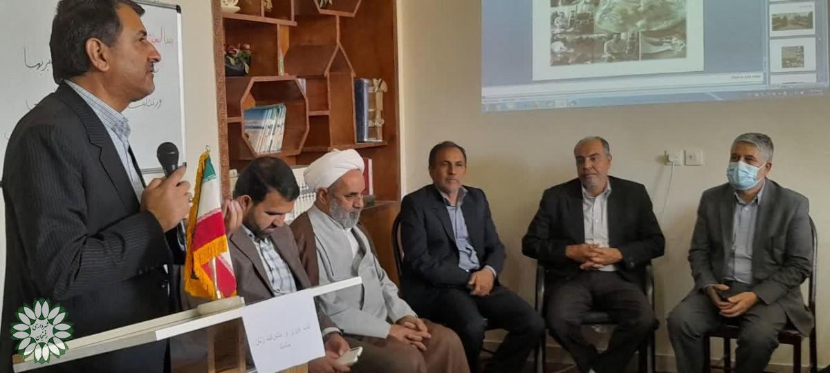 دیدار مسئولین رفسنجان با سالمندان در مرکز شهید اکبری نژاد