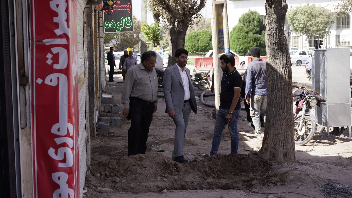 بازدید شهردار رفسنجان از پروژه های عمرانی سطح شهر