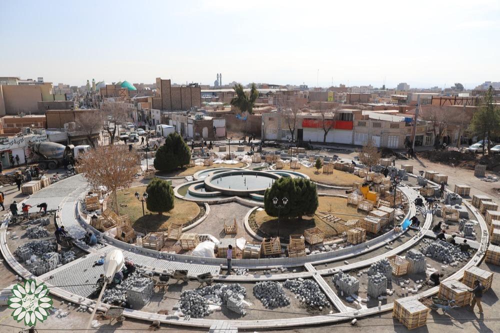 پیشرفت بیش از ۵۰ درصدی بهسازی میدان انقلاب رفسنجان