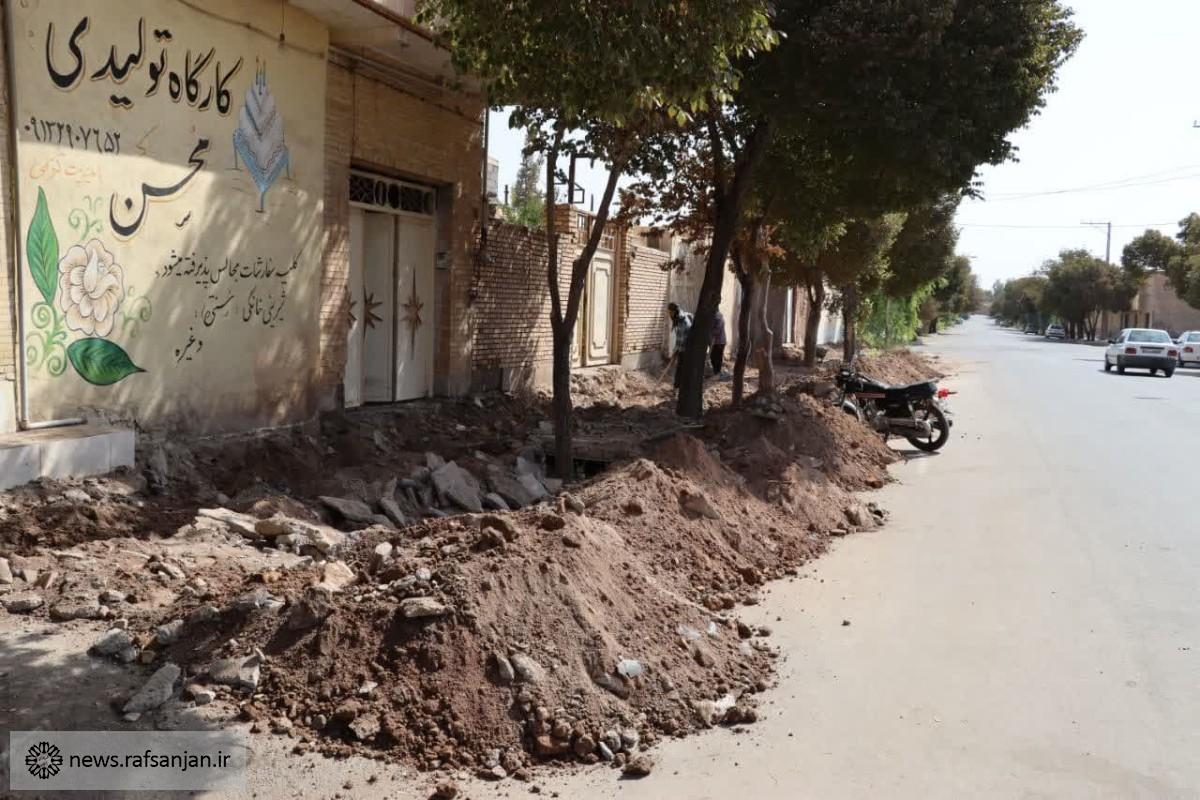 آغاز عملیات پیاده رو سازی و جدول گذاری خیابان شهید شفیعی در محله رستم آباد