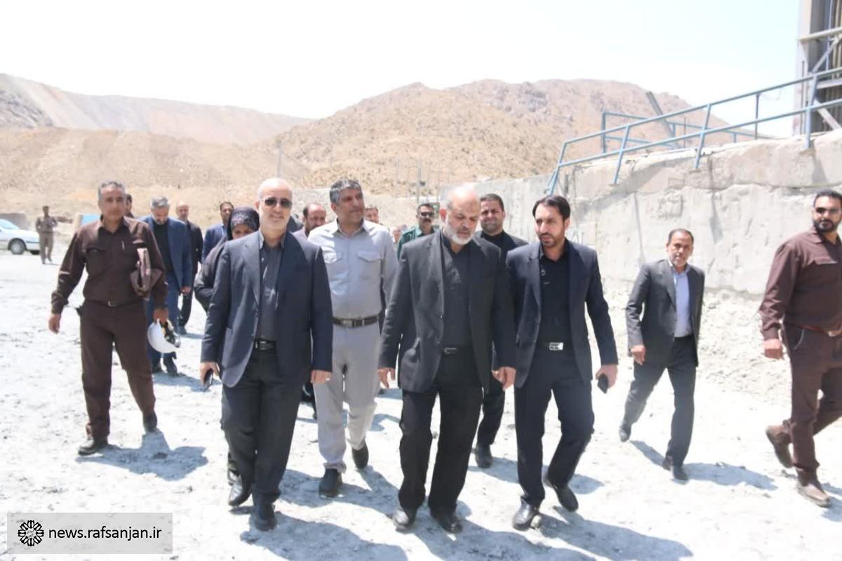 وزیر کشور فاز نخست طرح درآمد پایدار شهرداری رفسنجان را افتتاح کرد   