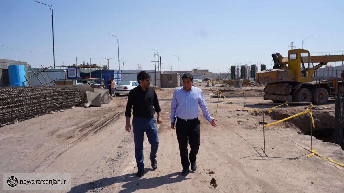 بازدید شهردار رفسنجان از روند عملیات احداث روگذر بلوار خلیج فارس   