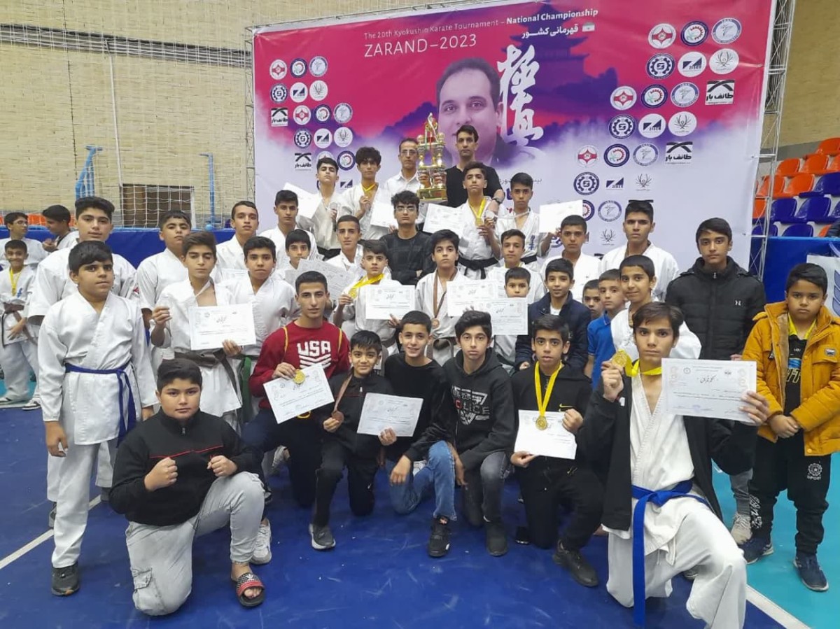کسب مقام سوم تیمی مسابقات کاراته کشوری توسط کیوکوشین کاران رفسنجانی