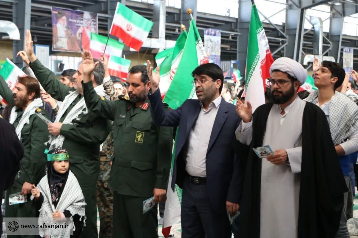 حضور شهردار در اجتماع بزرگ و نمایش اقتدار بسیجیان شهرستان در مصلی امام خامنه‌ای رفسنجان