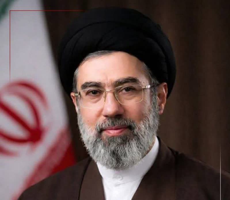 آیت‌الله سیدمجتبی خامنه‌ای با رأی مجلس خبرگان سومین رهبر انقلاب اسلامی ایران شد