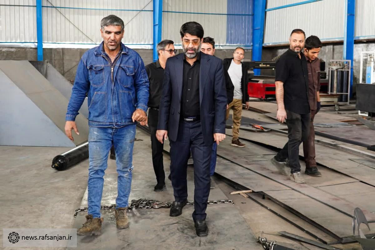 بازدید شهردار از کارگاه‌های ساخت المان‌های نوروزی به مناسبت فرارسیدن نوروز ۱۴۰۵