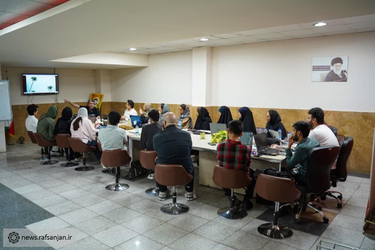 به همت شهرداری رفسنجان؛ کارگاه تخصصی موشن‌گرافیک «در ستایش وطن» در رفسنجان کلید خورد