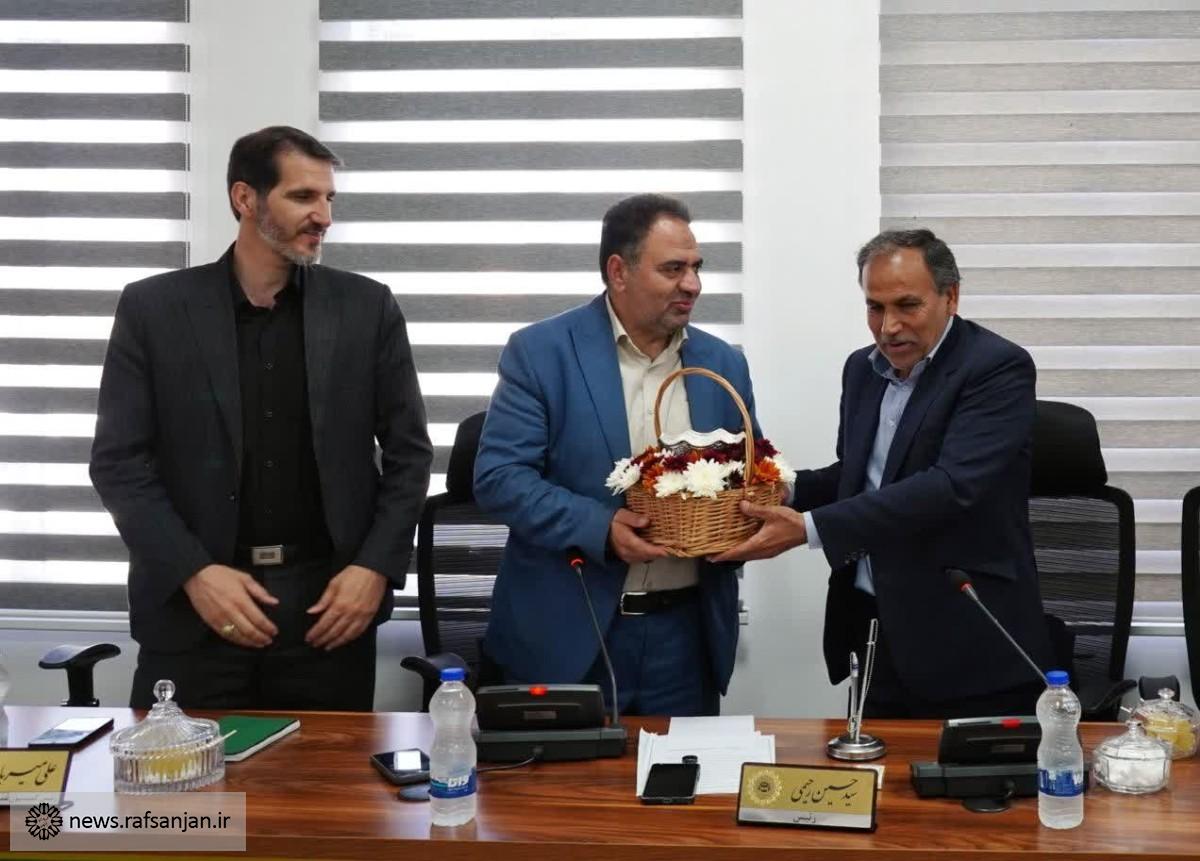 دیدار شهردار و فرماندار با اعضای شورای شهر رفسنجان و تقدیر از همدلی در توسعه شهر